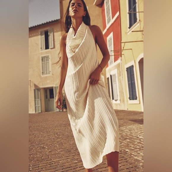 ZARA BLOGGERS’ FAVORITE PLEATED HALTER DRESS - Picture 9 of 12